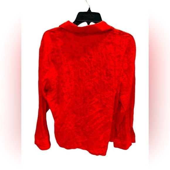Chico’s Red Crinkle Long Sleeve Button Down Shirt Women’s Size XL - Picture 2 of 3
